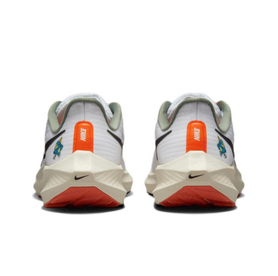 Nike Air Zoom Pegasus 39 Shoes for Running DX6050-101 - product image from the listing.