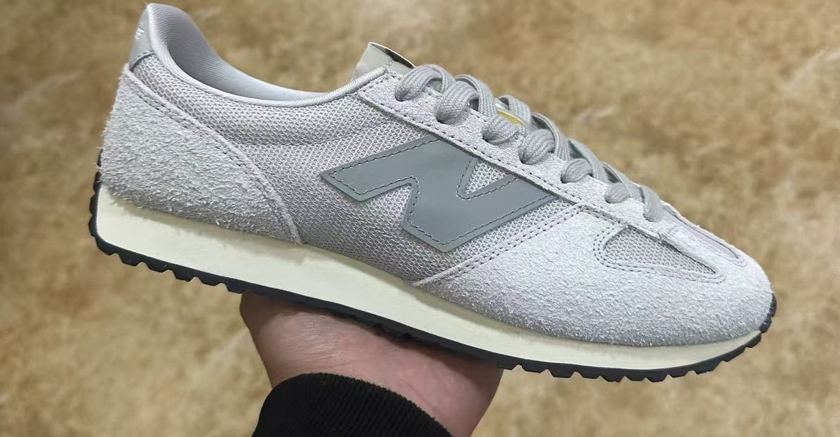 New Balance U471XK Sneakers in Grey - product image from the listing.