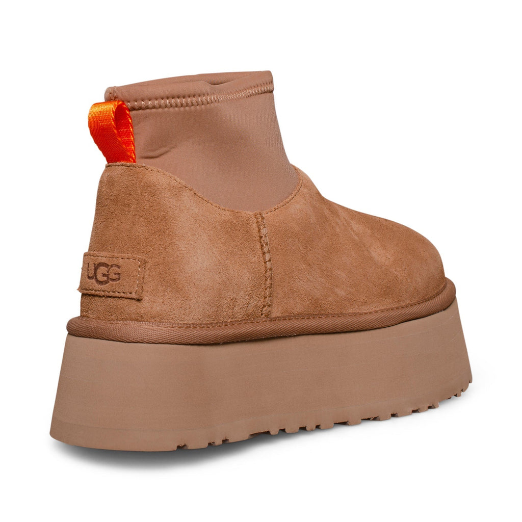 Women's UGG Classic Mini Dipper Platform Chestnut Boots - product image from the listing.