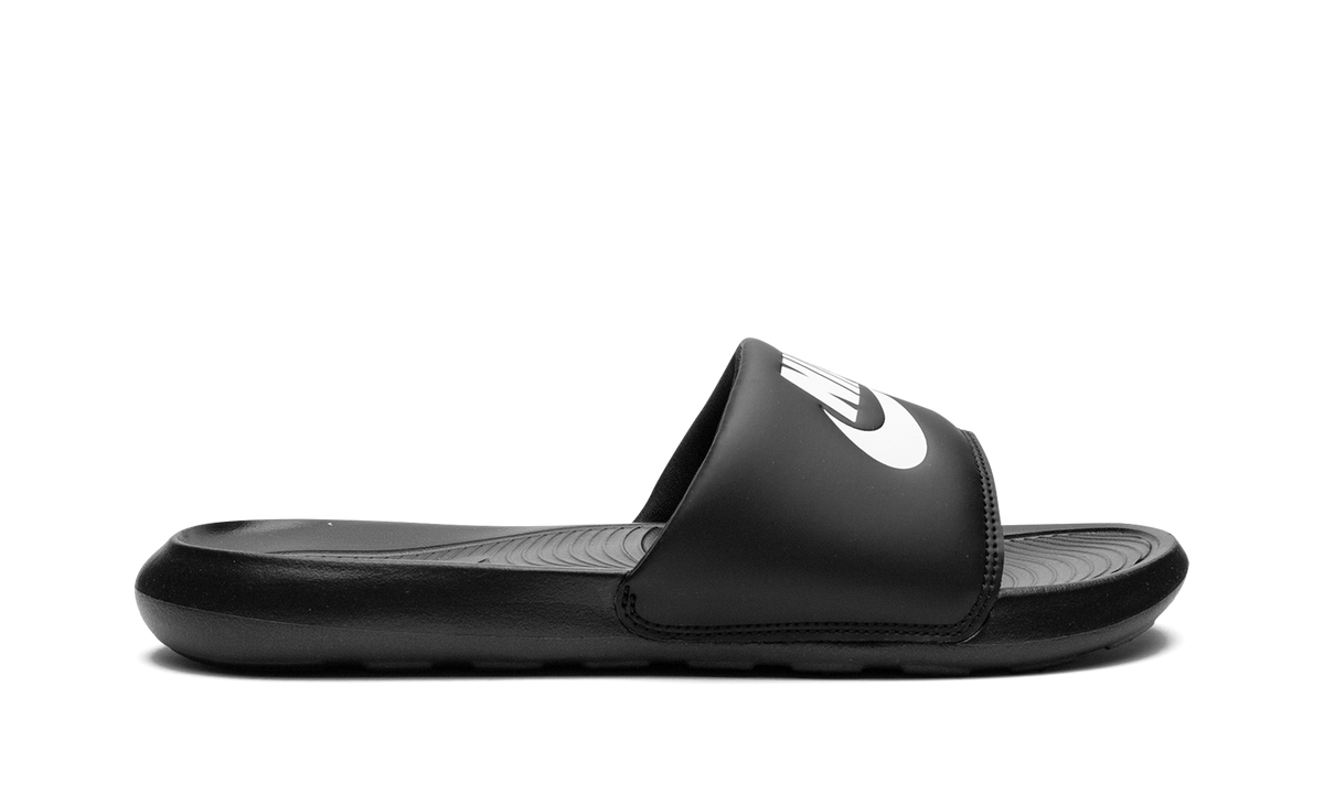 "Black White" SB Victori One Slide DR2018 001 - product image from the listing.