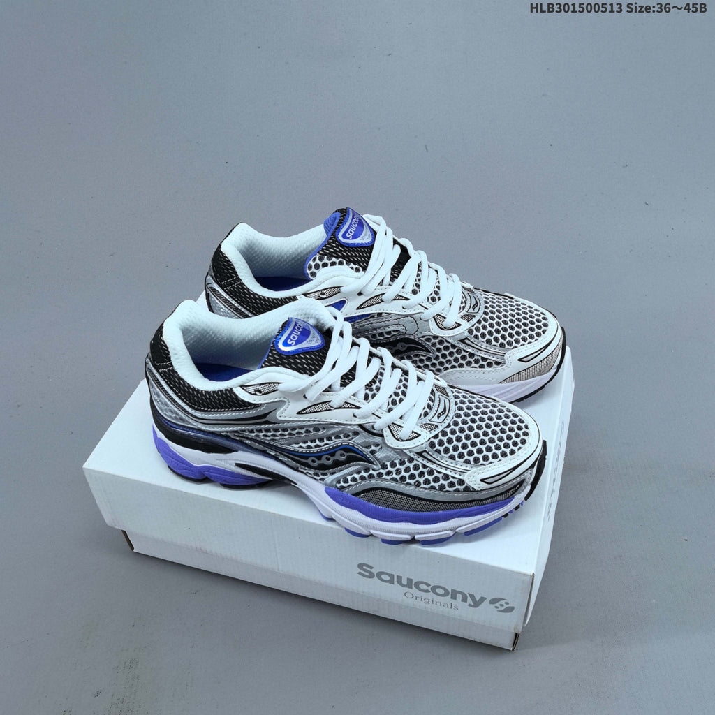 Saucony ProGrid Omni 9 Retro Sneakers for Running - product image from the listing.