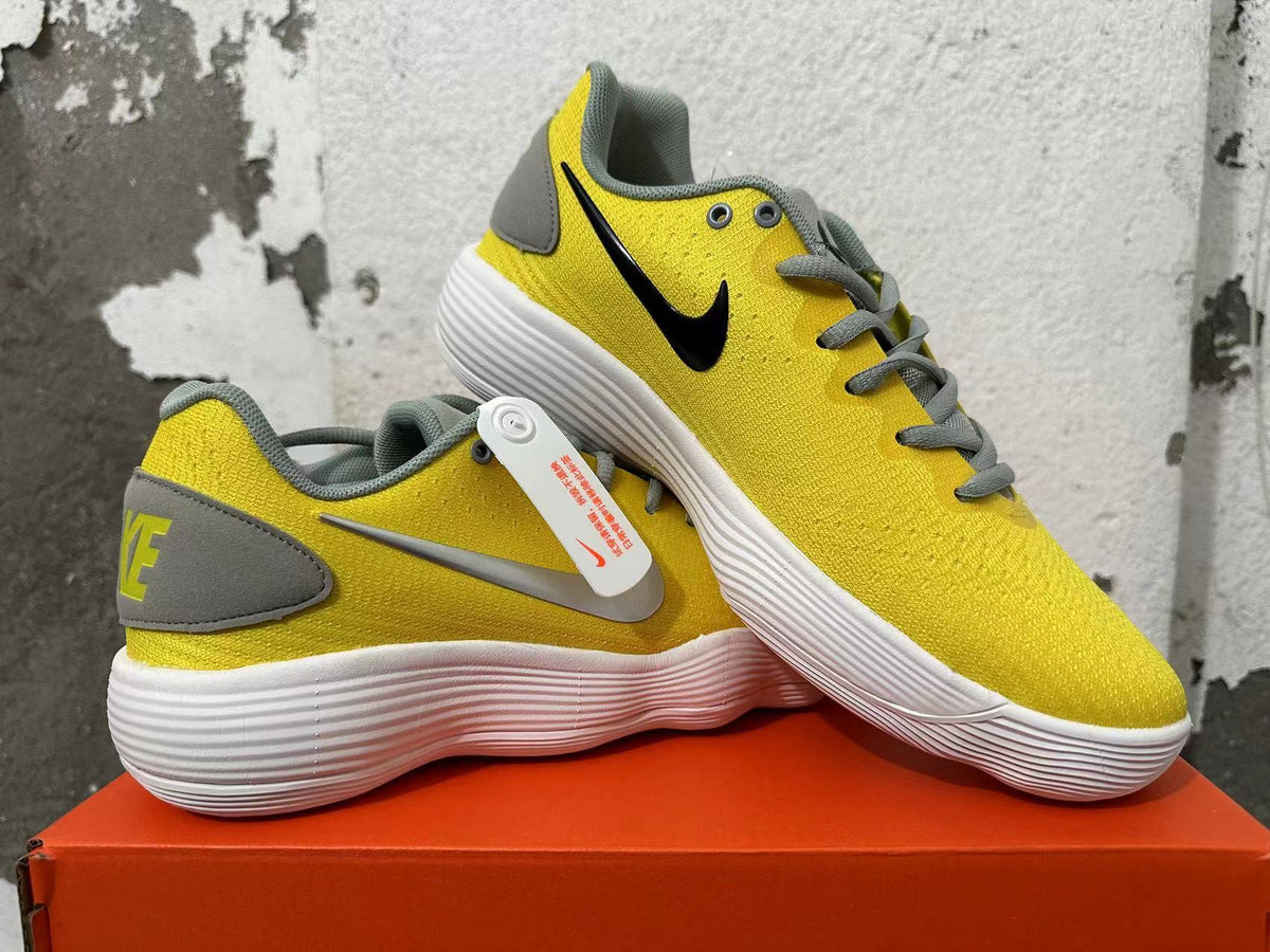 Nike Bruce Lee Yellow Training Trainers - product image from the listing.