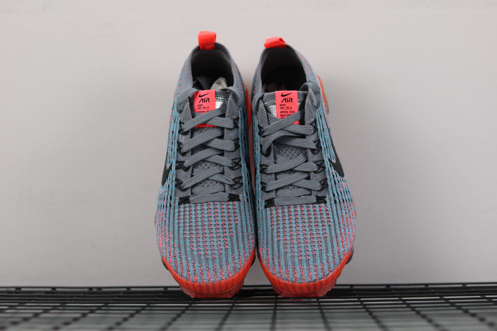 Nike Air VaporMax Flyknit 3 AJ6910-601 Trainers - product image from the listing.
