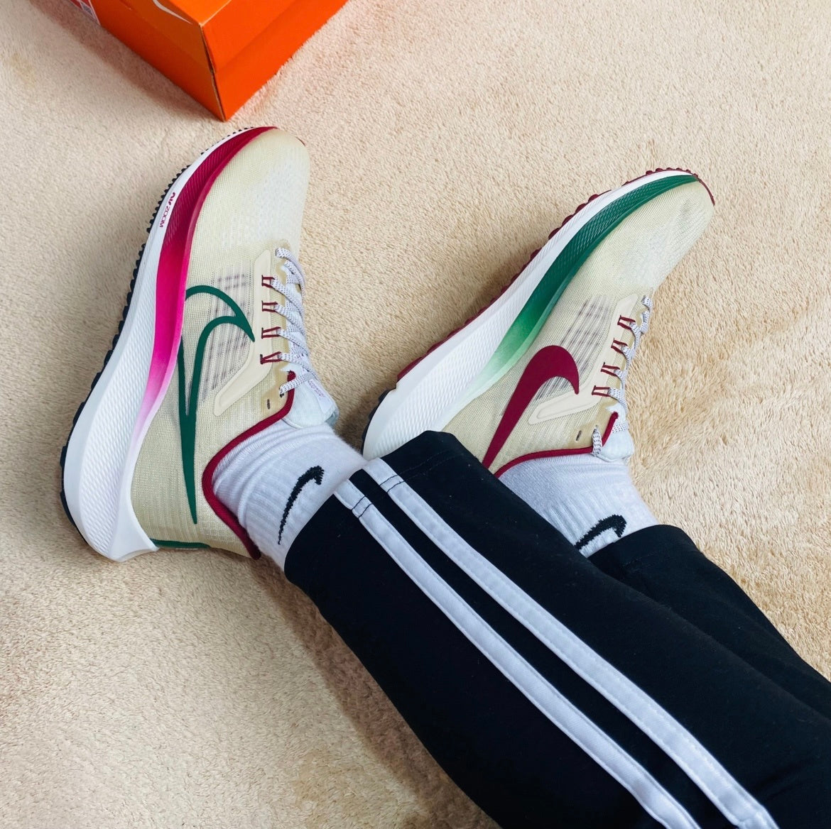 Nike Air Zoom Pegasus 39 Shoes for Running FB7161-231 - product image from the listing.