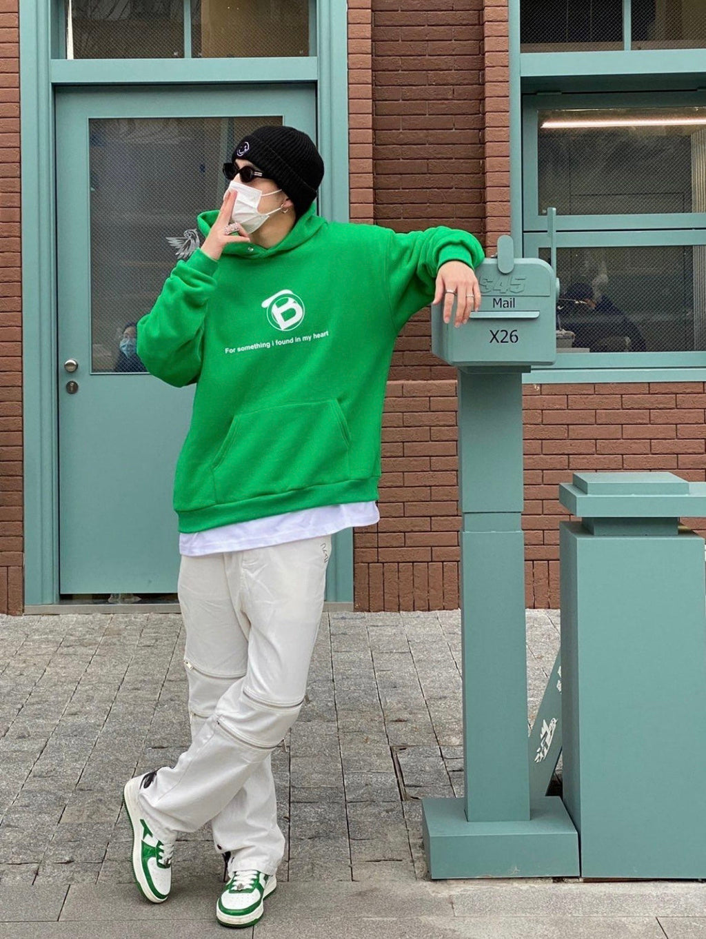 BAPE STA Low Trainers in Green and White 1H70-191-001 - product image from the listing.