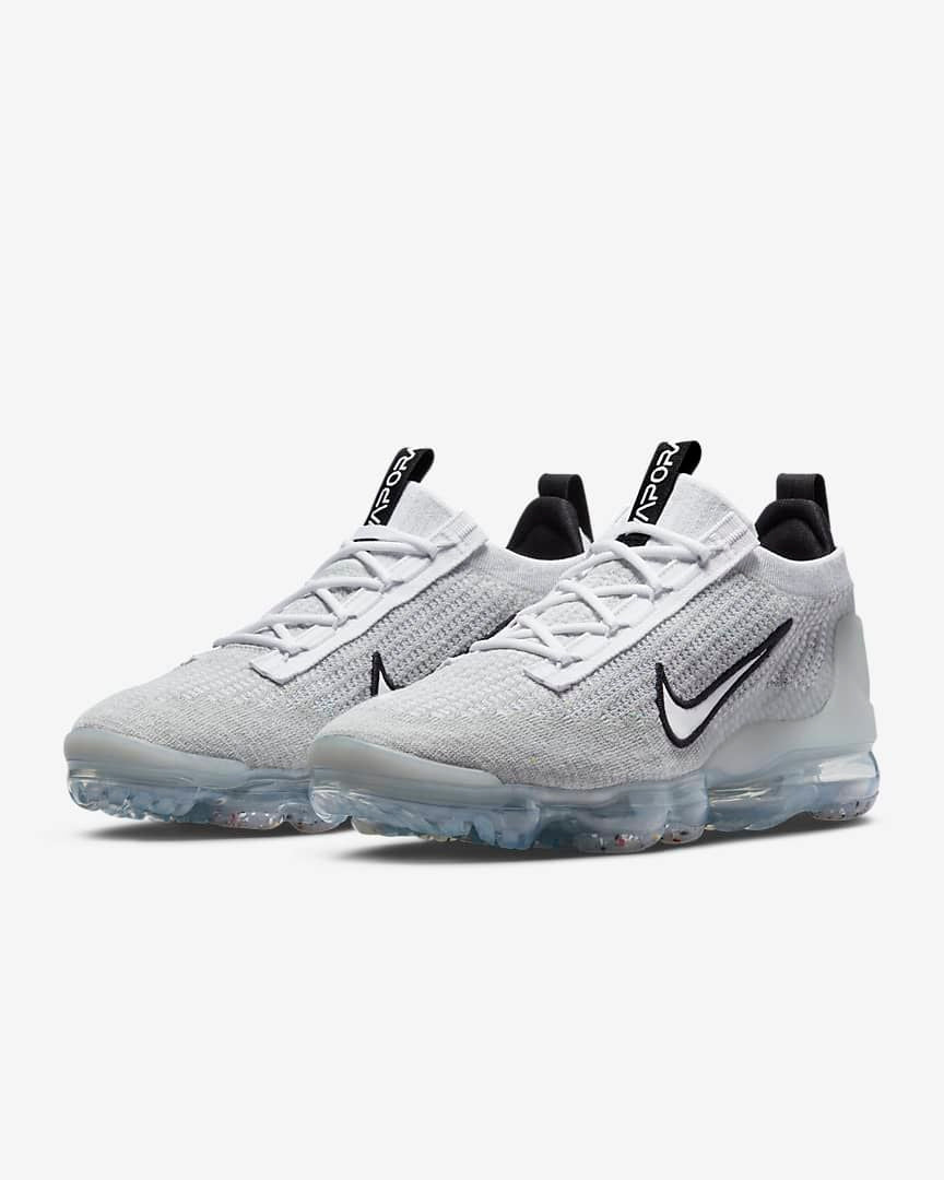 Nike Air VaporMax 2021 Flyknit Trainers DH4084-100 - product image from the listing.