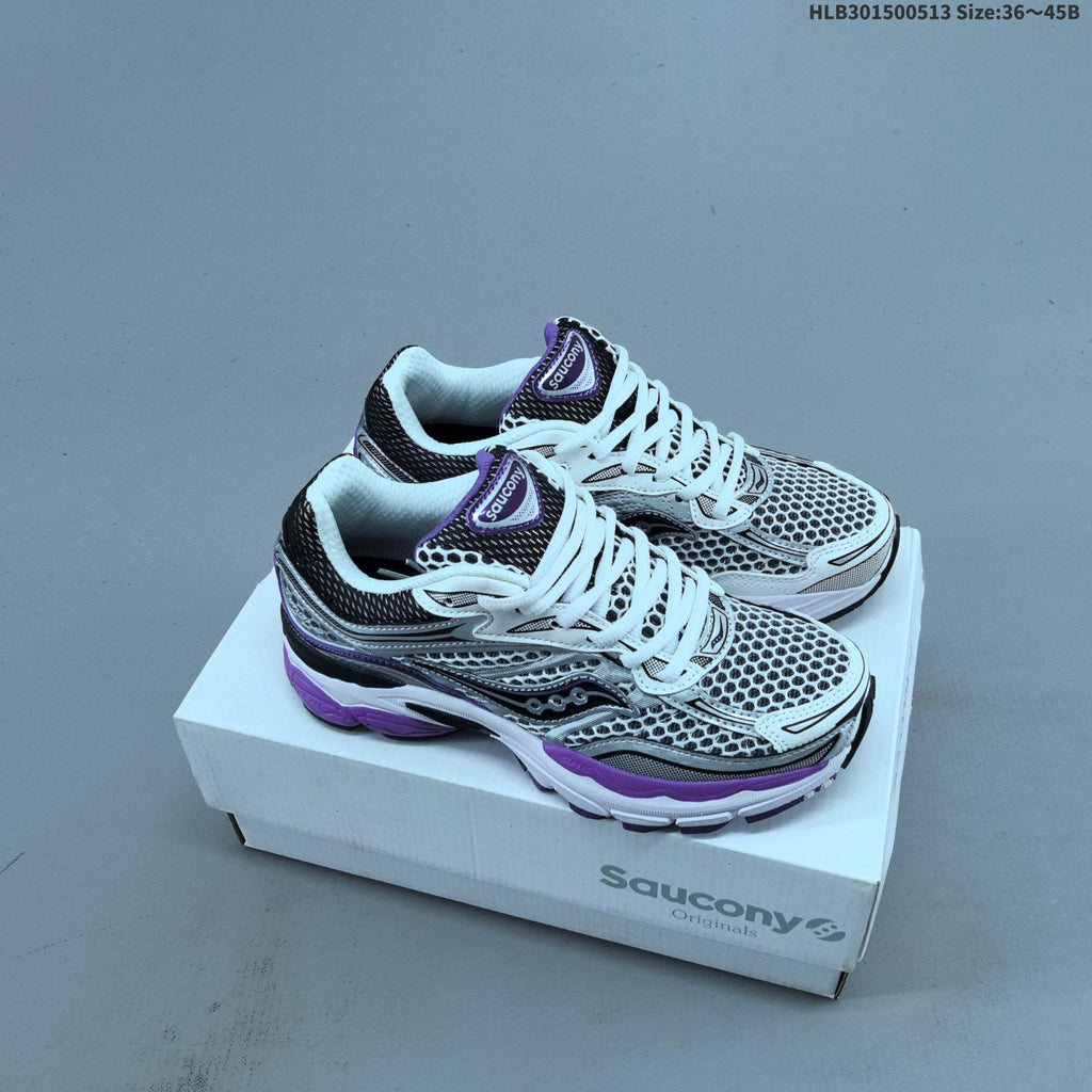 Saucony ProGrid Omni 9 Retro Sneakers for Running - product image from the listing.