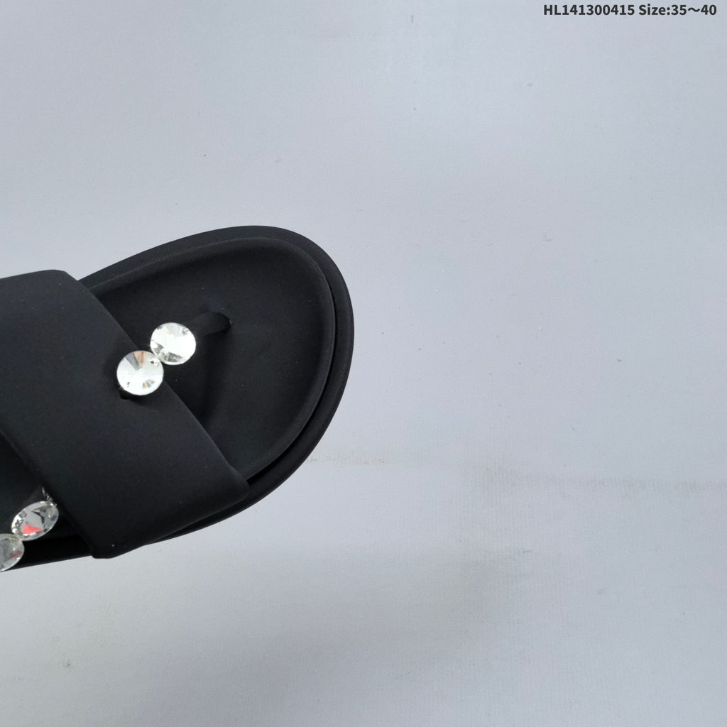 GG-CC Black Platform Thong Sandals with Embellishment - product image from the listing.