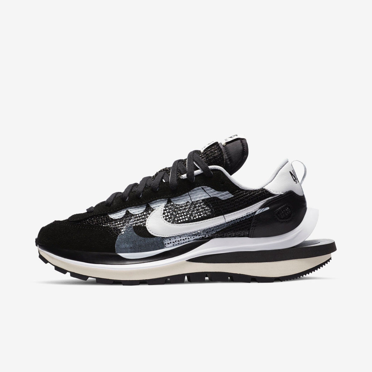 Nike sacai VaporWaffle CV1363-001 Sneakers in Black White - product image from the listing.