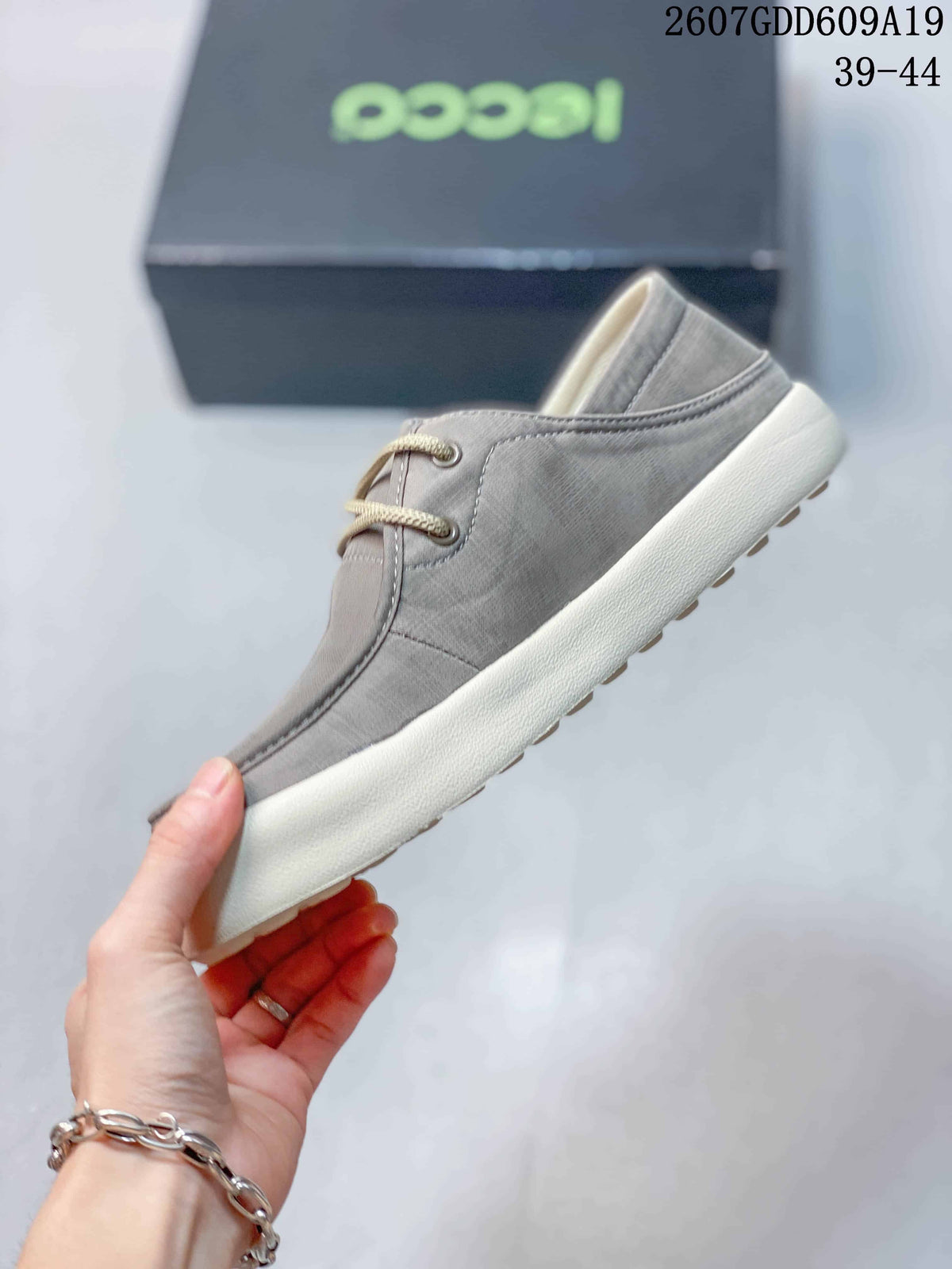 ECCO 2607GDD609A19 Casual Sneakers in Gray - product image from the listing.