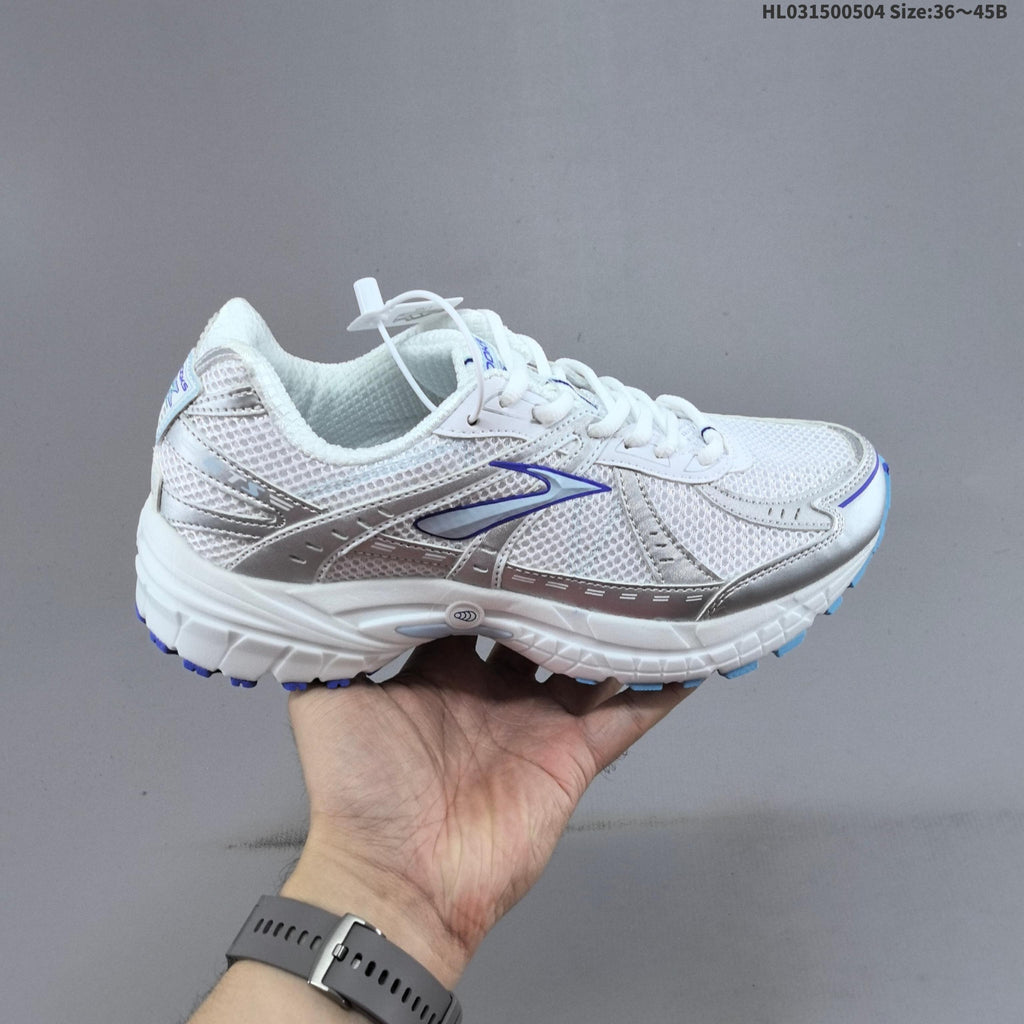 Brooks Adrenaline GTS 10 Shoes for Running - product image from the listing.
