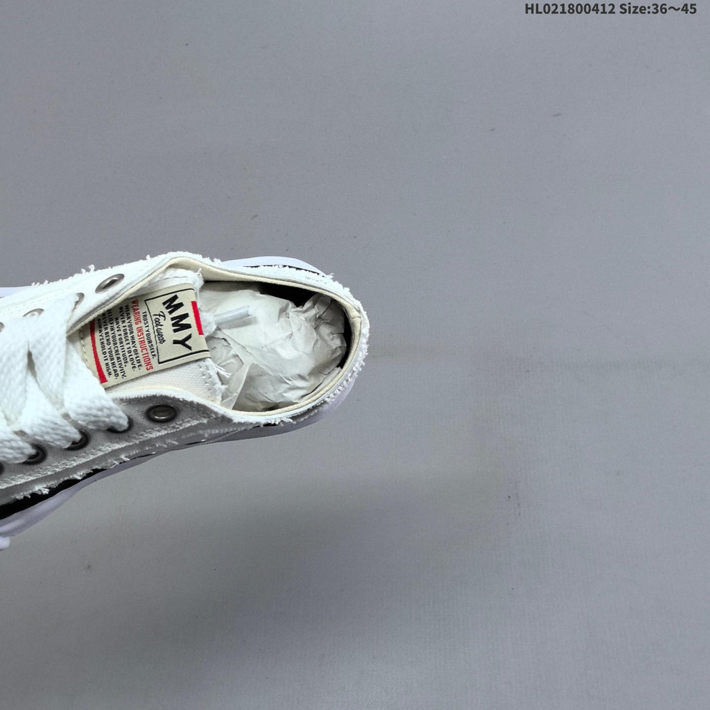 Maison MIHARA YASUHIRO Blakey Low Sneakers, in White - product image from the listing.