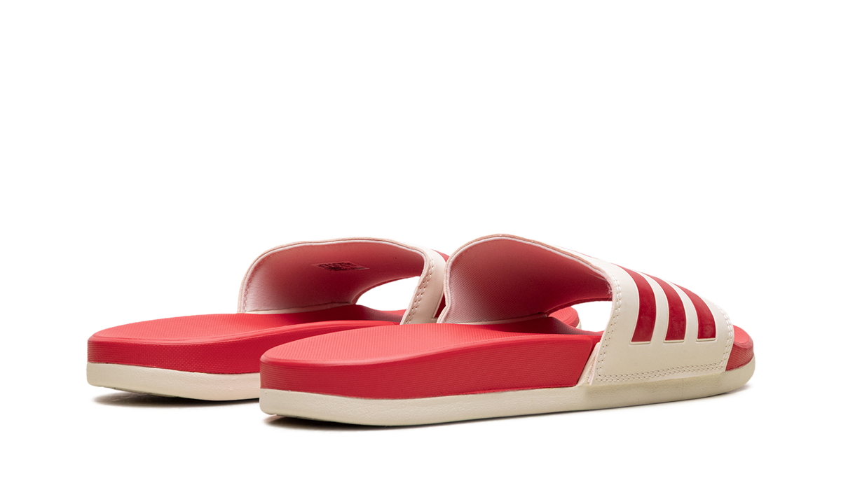 "White" ADILETTE COMFORT GW8755 - product image from the listing.