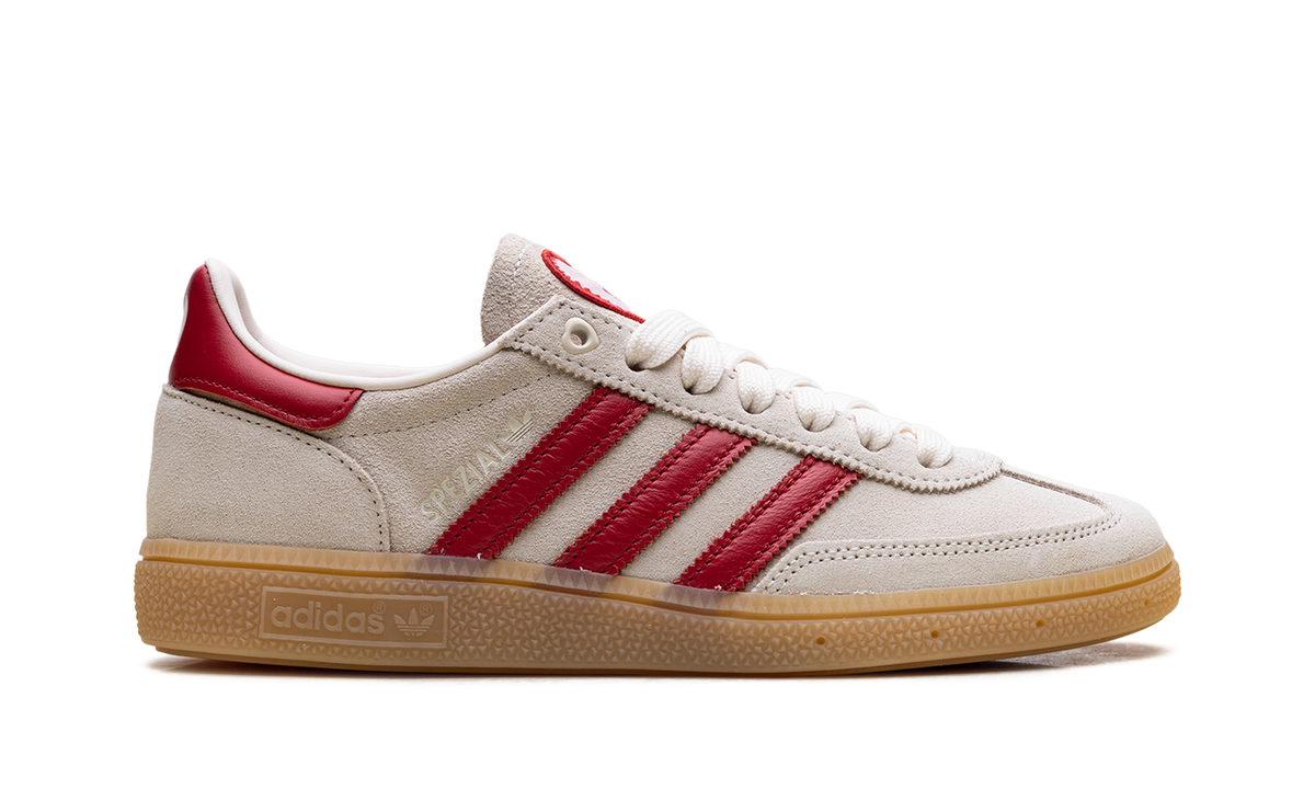 Women's Handball Spezial "Valentine's Day (2026)" KH9044 - product image from the listing.