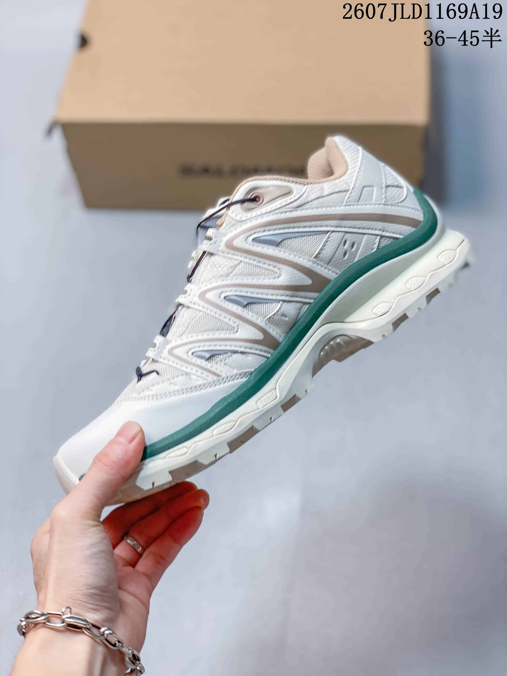 Salomon XT-Quest Trail Sneakers in White Green 2607JLD1169A19 - product image from the listing.