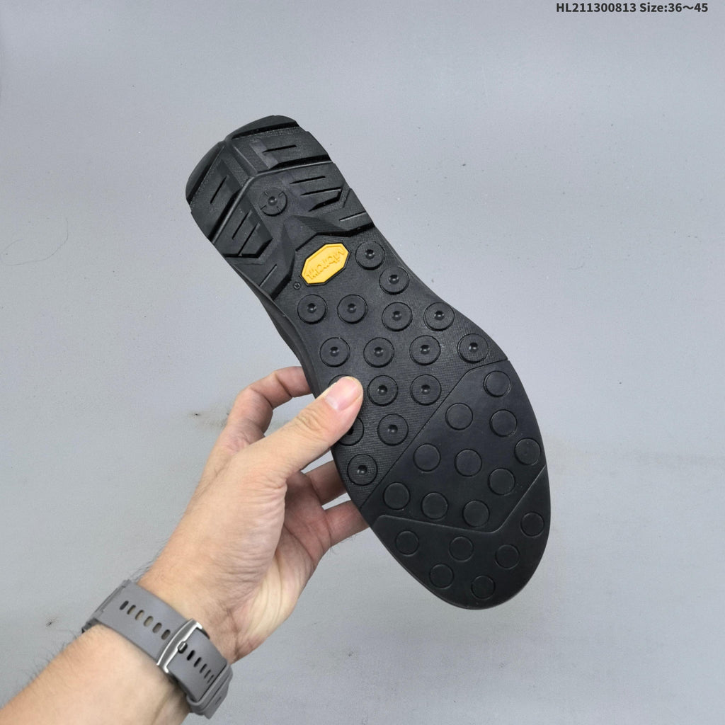 Men's Arc'teryx Konseal LT Trail Shoes, Black - product image from the listing.