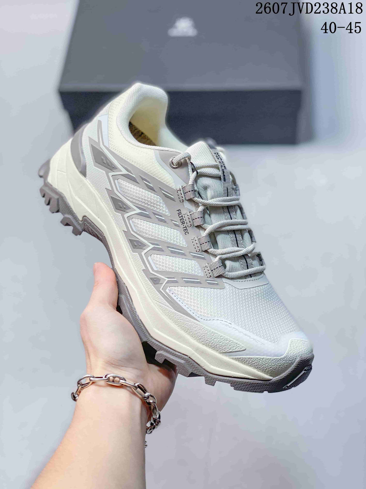 KAILAS Expedition-5 Low-Cut Hiking Shoes White/Gray 711780RRY - product image from the listing.