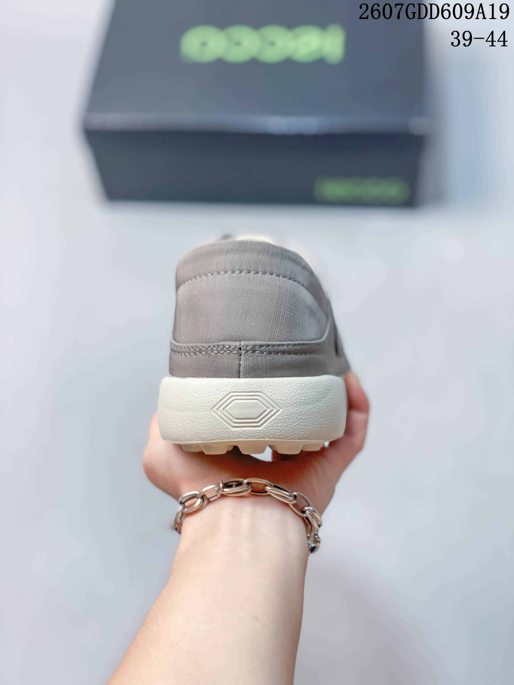 ECCO 2607GDD609A19 Casual Sneakers in Gray - product image from the listing.