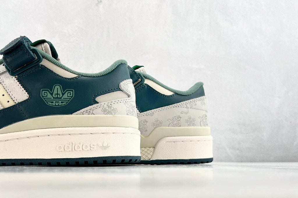 Adidas Originals Forum 84 Low Sneakers in White Green HP2067 - product image from the listing.