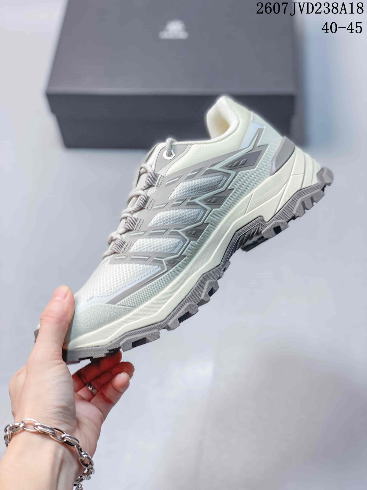 KAILAS Expedition-5 Low-Cut Hiking Shoes White/Gray 711780RRY - product image from the listing.