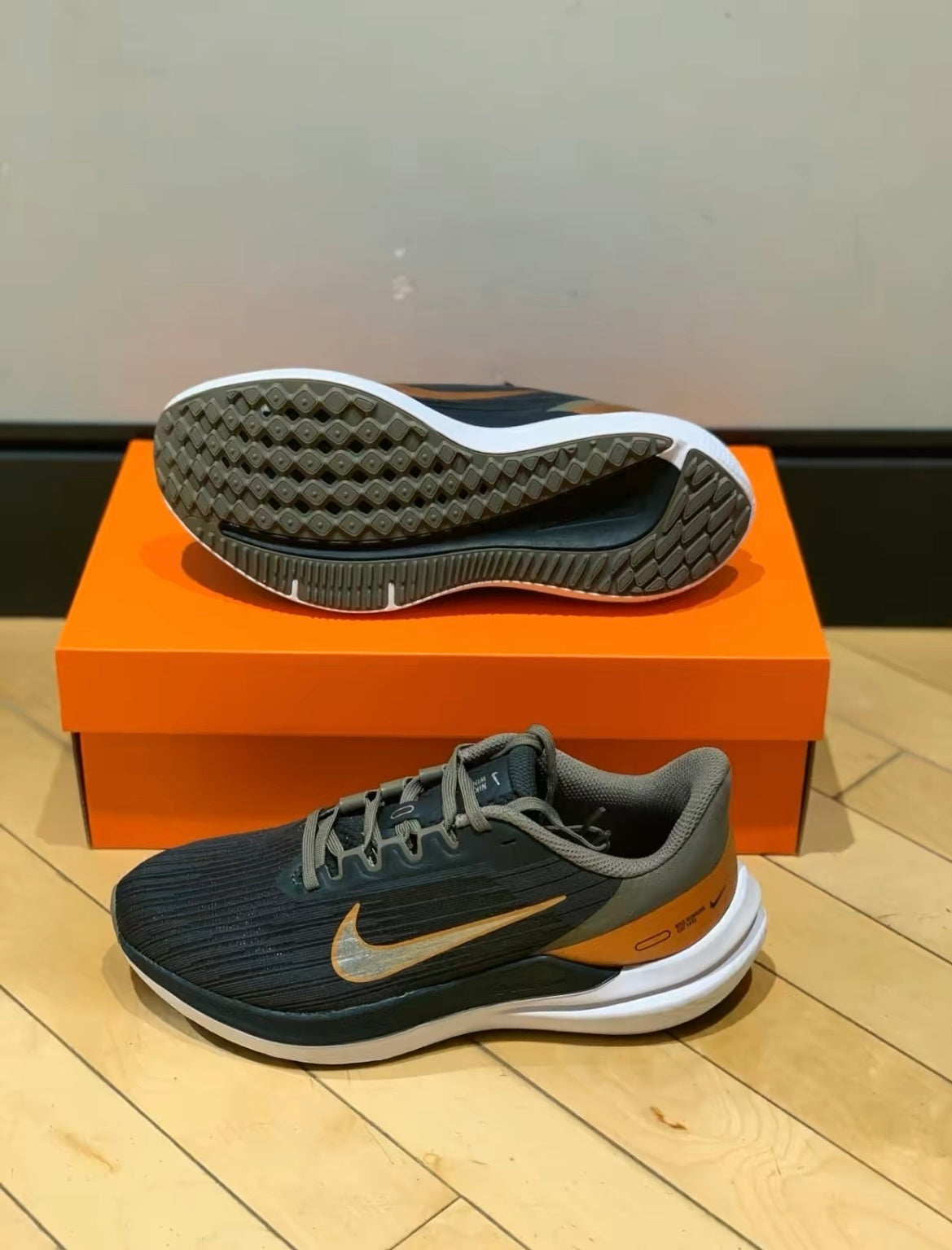 Nike Air Winflo 9 Running Shoes in Black Brown DD8686-005 - product image from the listing.