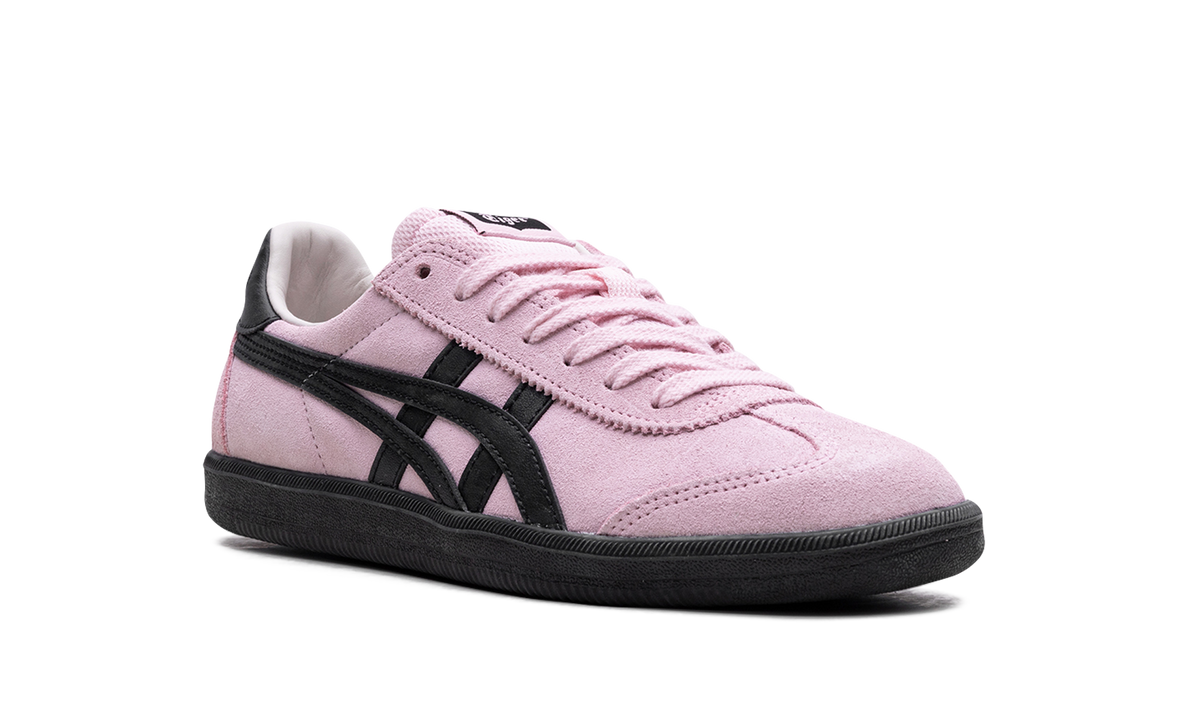 Onitsuka Tiger Tiger Tokuten in Pink Black 133312 - product image from the listing.