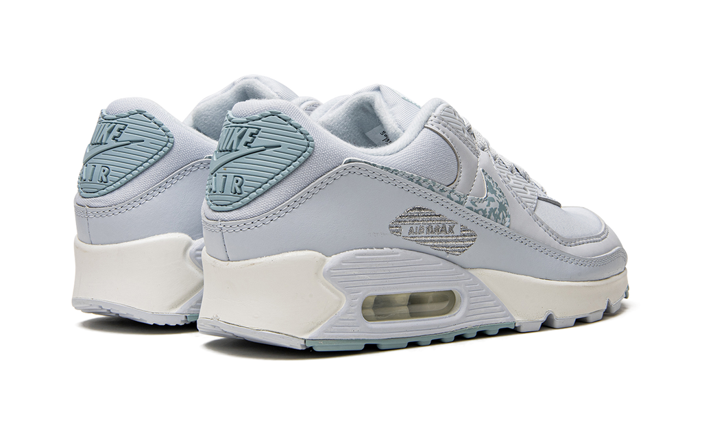Women's AIR MAX 90 DJ5415 400 - product image from the listing.