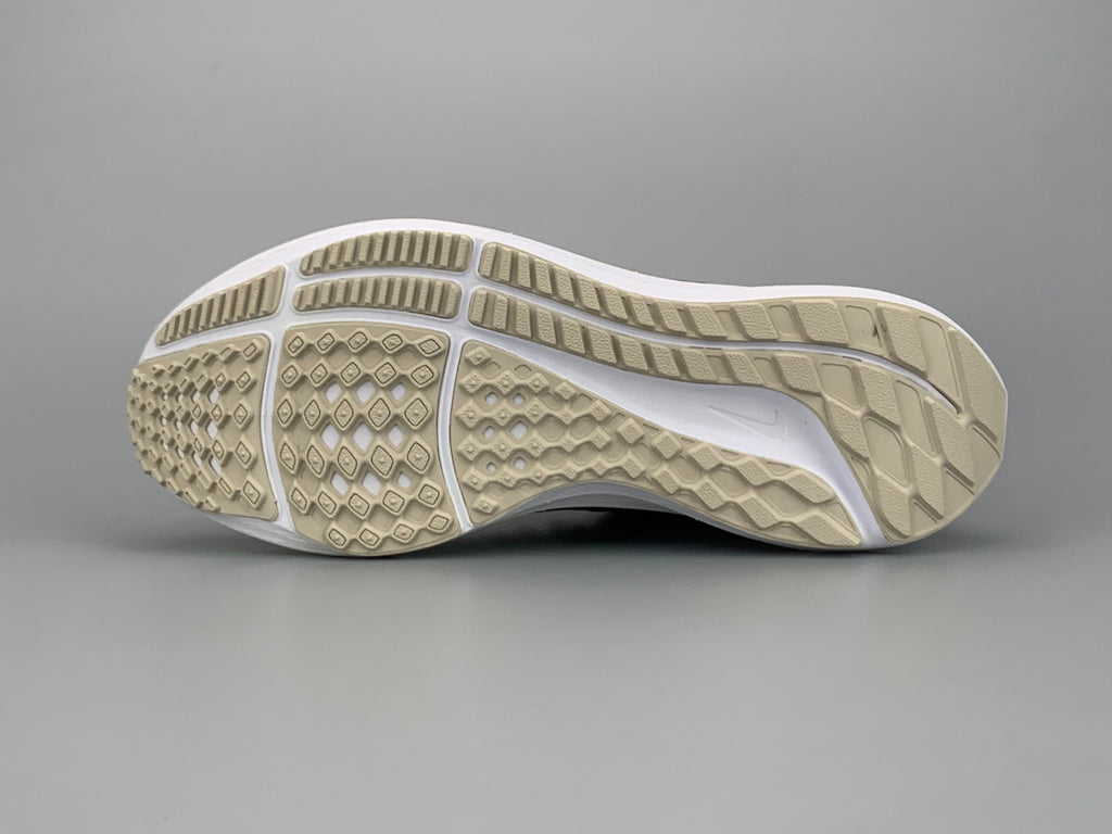 Nike Air Zoom Pegasus 39 Running Shoes in Black Green DO7435-900 - product image from the listing.