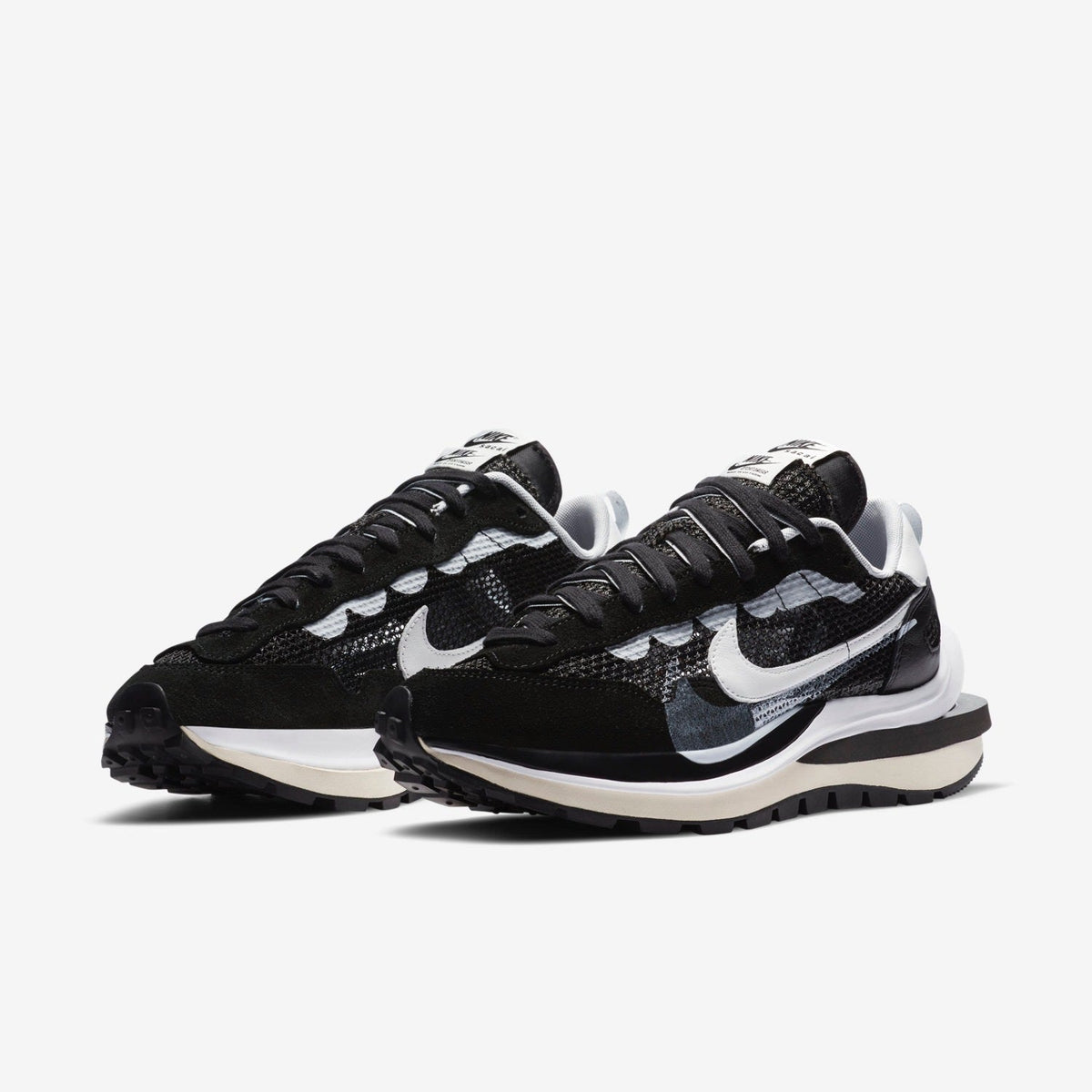 Nike sacai VaporWaffle CV1363-001 Sneakers in Black White - product image from the listing.