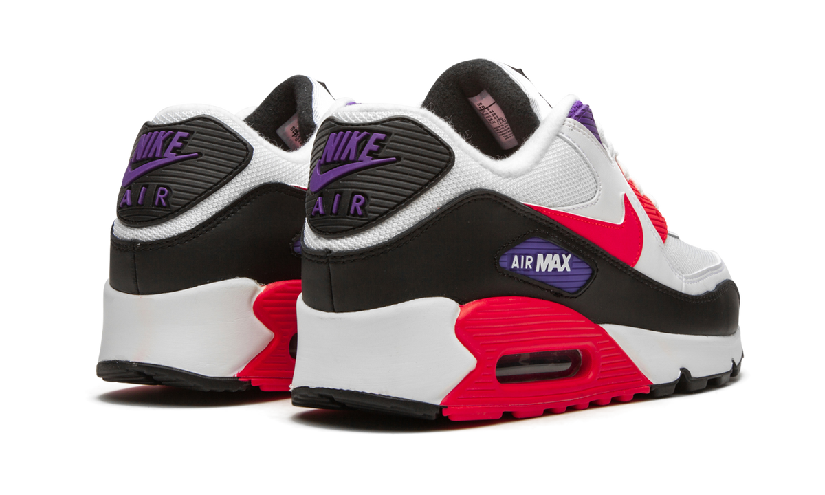 AJ1285 106 - Air Max 90 Essential - product image from the listing.
