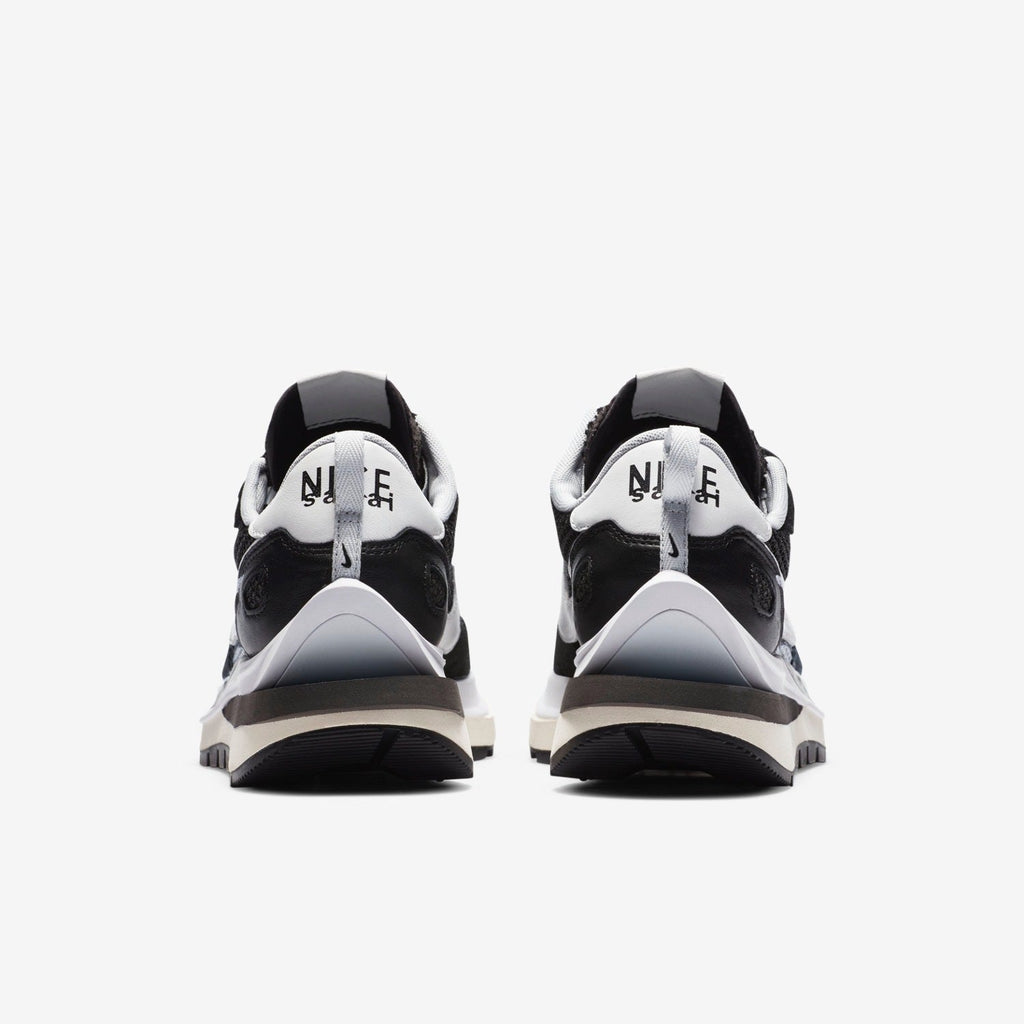 Nike sacai VaporWaffle CV1363-001 Sneakers in Black White - product image from the listing.