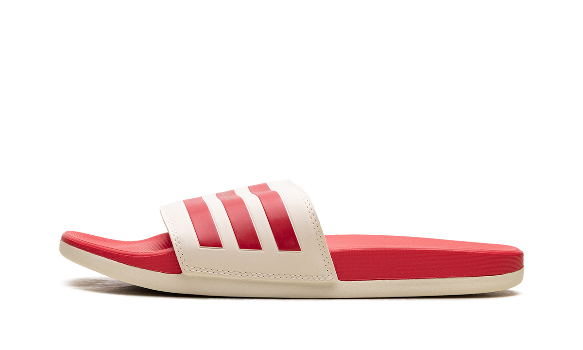 "White" ADILETTE COMFORT GW8755 - product image from the listing.