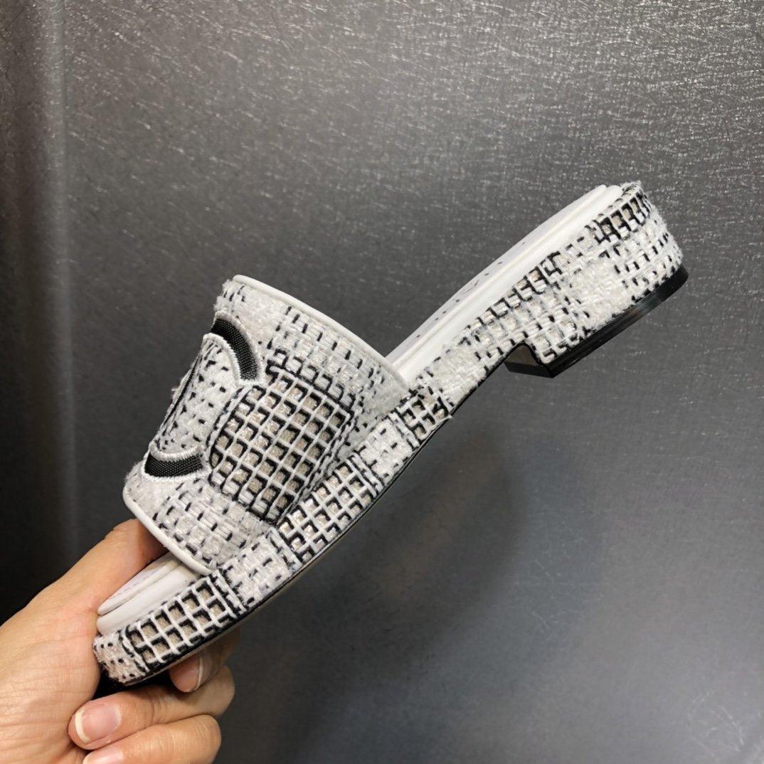 white Tweed sandals by Chanel - product image from the listing.