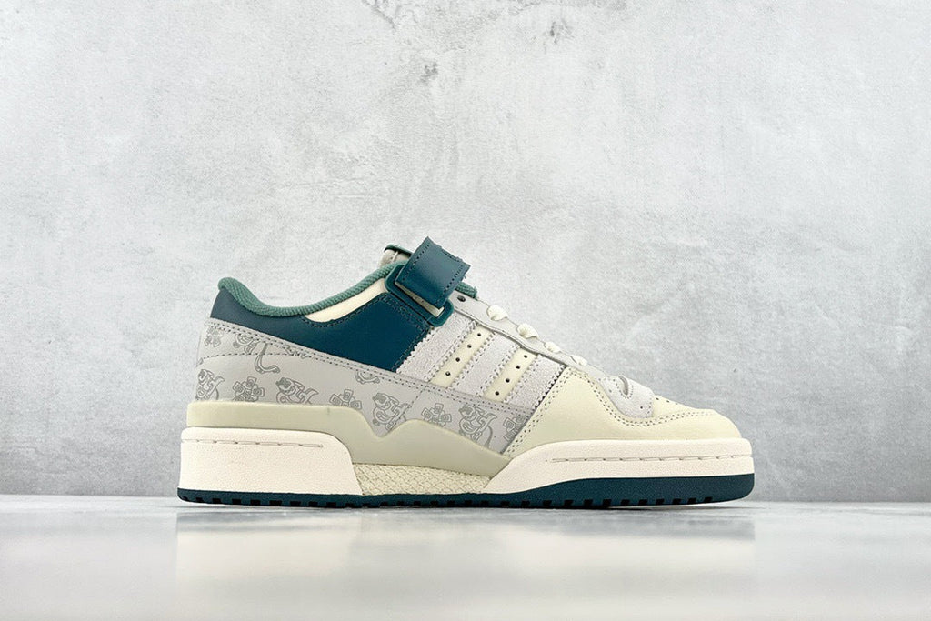 Adidas Originals Forum 84 Low Sneakers in White Green HP2067 - product image from the listing.