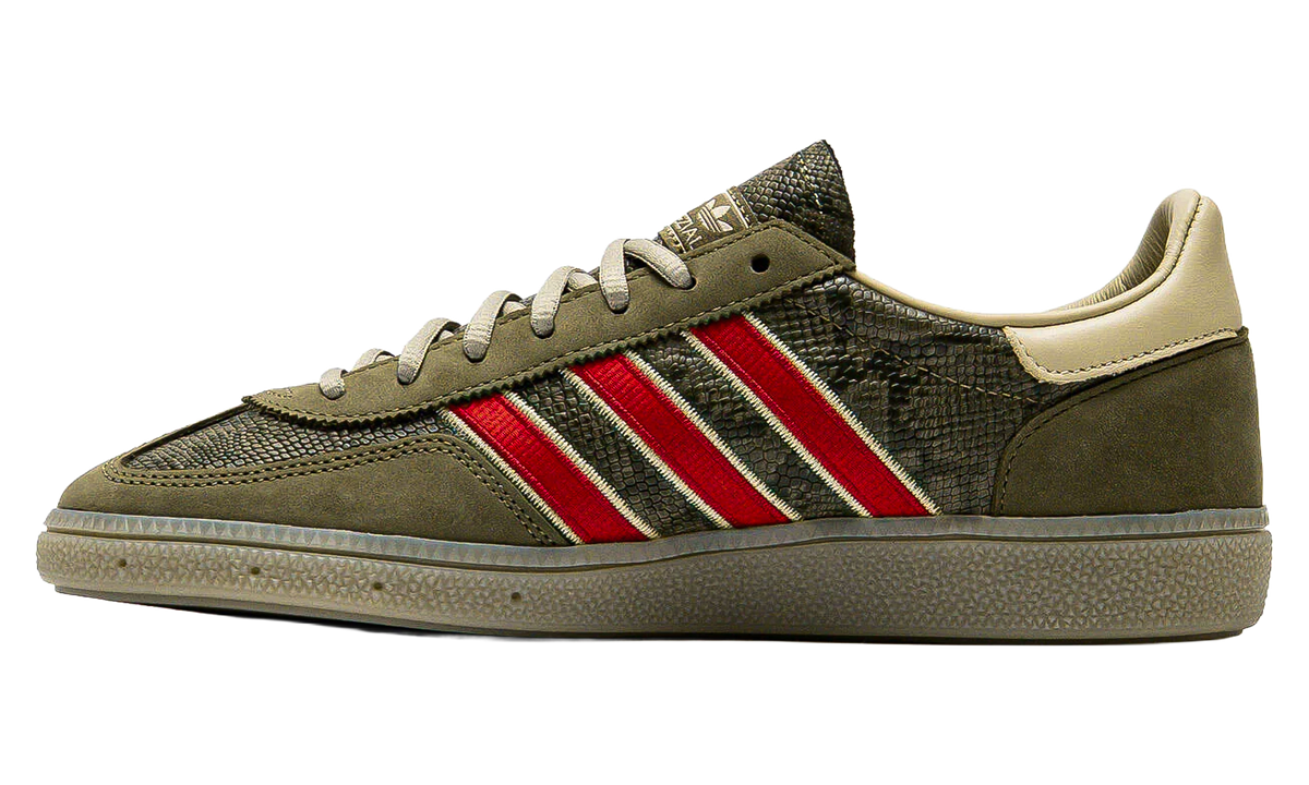 "Olive Strata Team Victory Red" Handball Spezial KK4868 - product image from the listing.