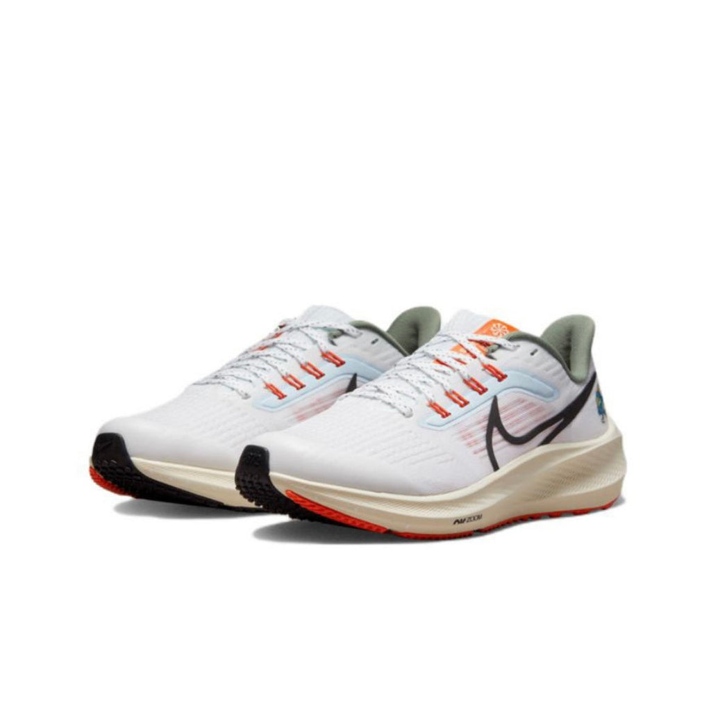 Nike Air Zoom Pegasus 39 Shoes for Running DX6050-101 - product image from the listing.