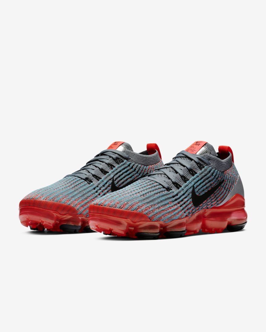Nike Air VaporMax Flyknit 3 AJ6910-601 Trainers - product image from the listing.
