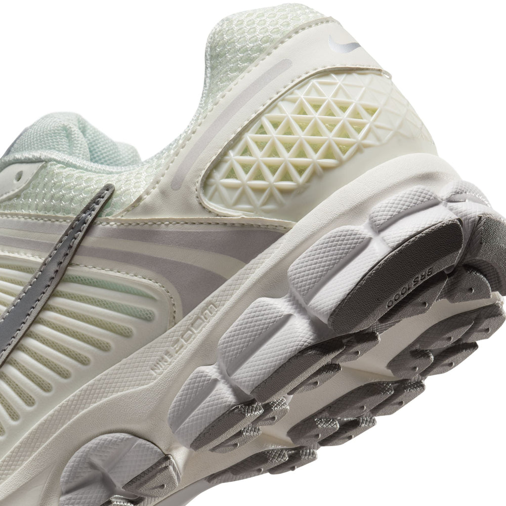 Nike Zoom Vomero 5 - SAIL/METALLIC SILVER-VAST GREY for Men - product image from the listing.