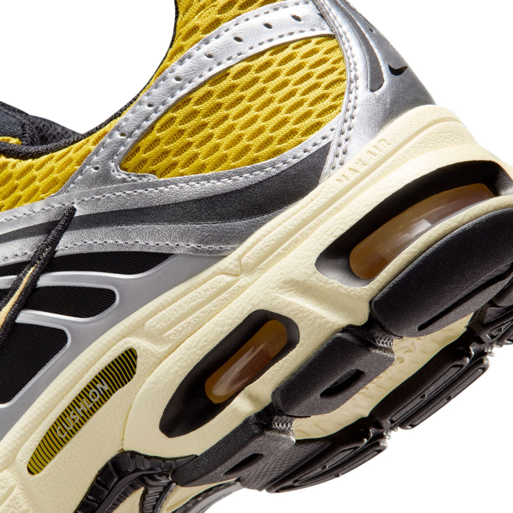 Nike Air Max Moto 2k - SAFFRON QUARTZ/ALABASTER-METALLIC SILVER for Men - product image from the listing.