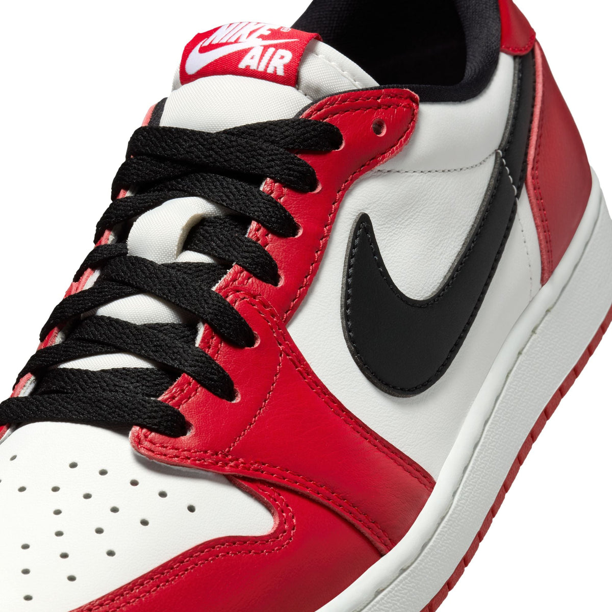 Air Jordan 1 Retro Low "Chicago" - VARSITY RED/BLACK-SUMMIT WHITE for Men - product image from the listing.