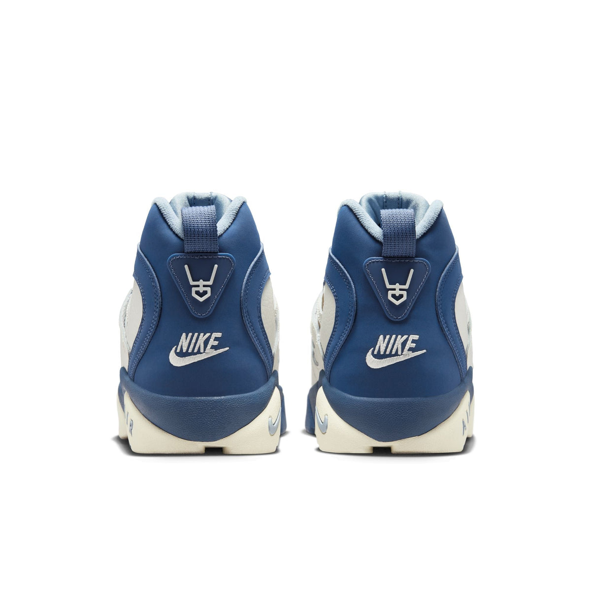 Nike Diamond Turf II - SAIL/MYSTIC NAVY-BLUE GREY-METALLIC GOLD for Men - product image from the listing.