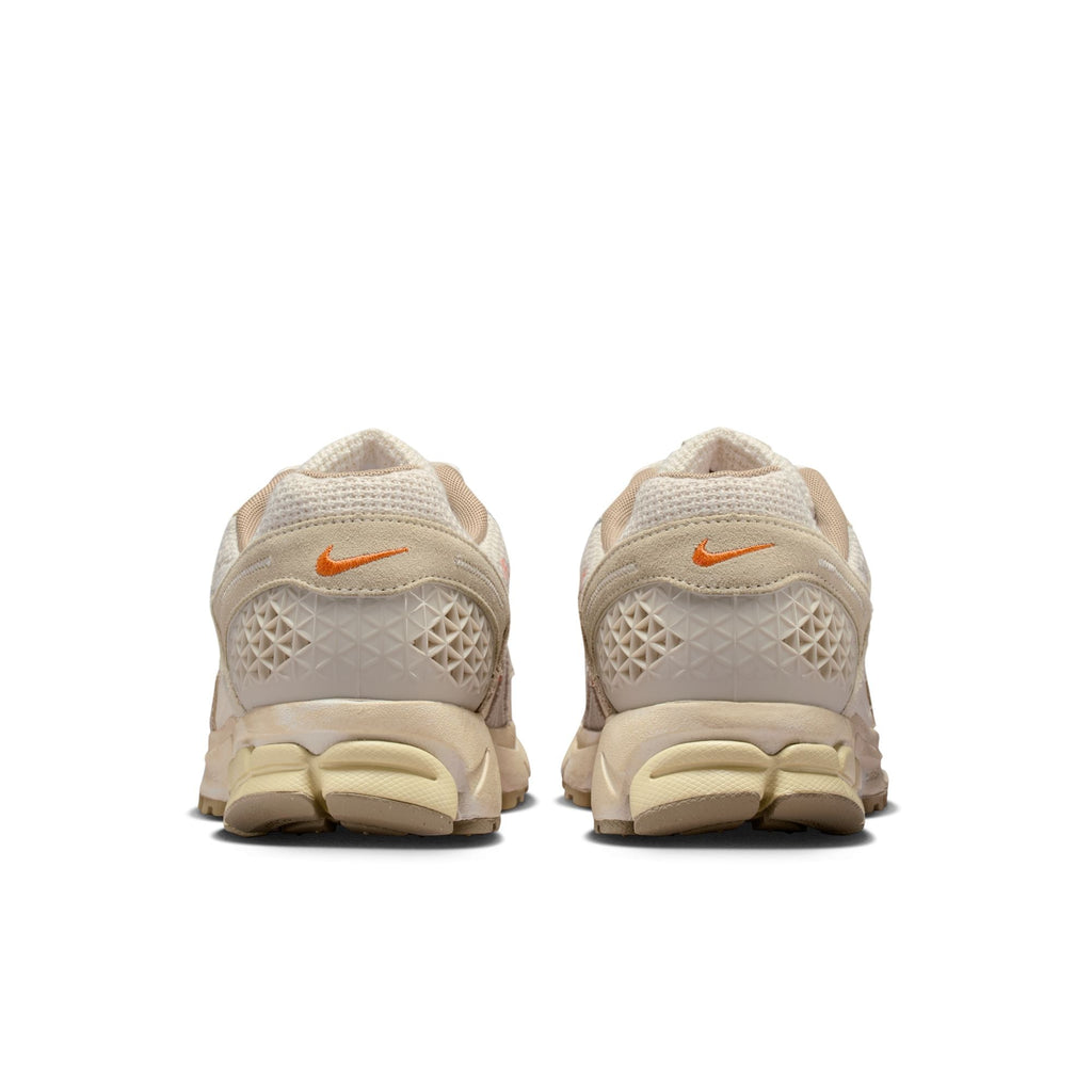 Nike Zoom Vomero 5 - LT OREWOOD BRN/KHAKI-PALE IVORY for Men - product image from the listing.