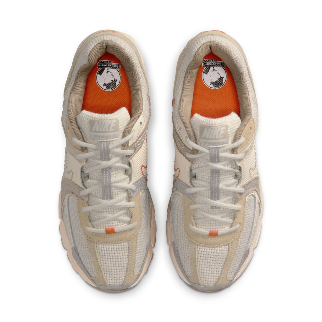 Nike Zoom Vomero 5 - LT OREWOOD BRN/KHAKI-PALE IVORY for Men - product image from the listing.