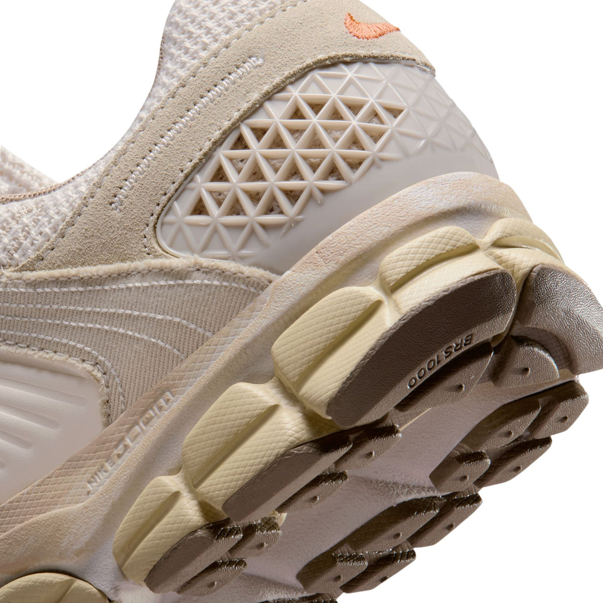 Nike Zoom Vomero 5 - LT OREWOOD BRN/KHAKI-PALE IVORY for Men - product image from the listing.