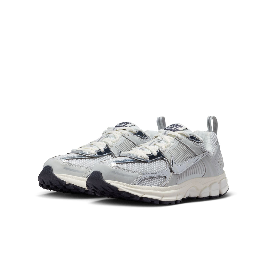 PHOTON DUST/CHROME-GRIDIRON-SAIL - Nike Vomero 5 GS - product image from the listing.