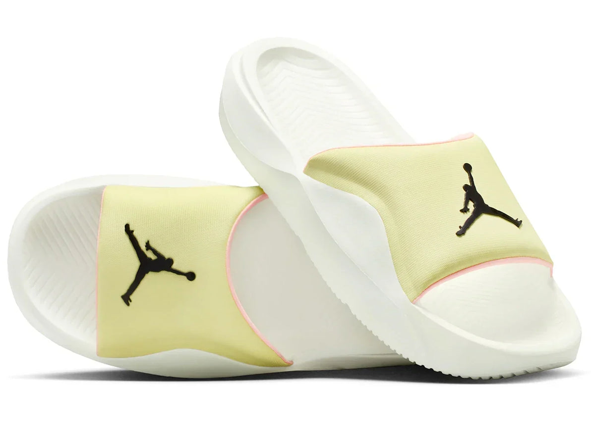 Luminous Green Sail Crimson Tint - Jordan Franchise Slide - product image from the listing.