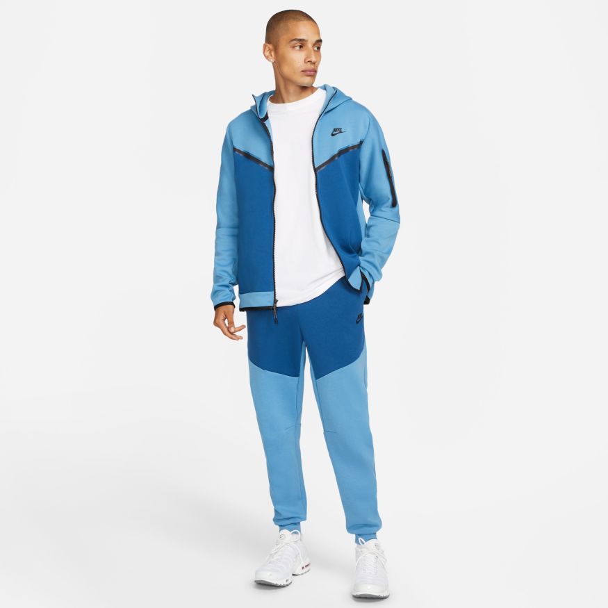 DUTCH BLUE/COURT BLUE/BLACK - Nike Sportswear Tech Fleece Joggers - product image from the listing.