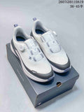 DESCENTE Z-FOAM BOA Running Shoes in White 07GDD119A19 - product image from the listing.