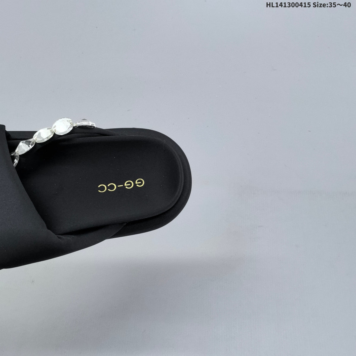GG-CC Black Platform Thong Sandals with Embellishment - product image from the listing.