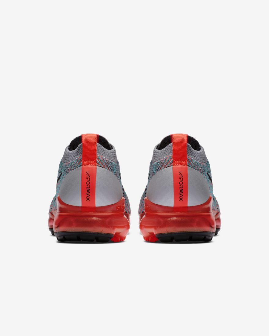 Nike Air VaporMax Flyknit 3 AJ6910-601 Trainers - product image from the listing.